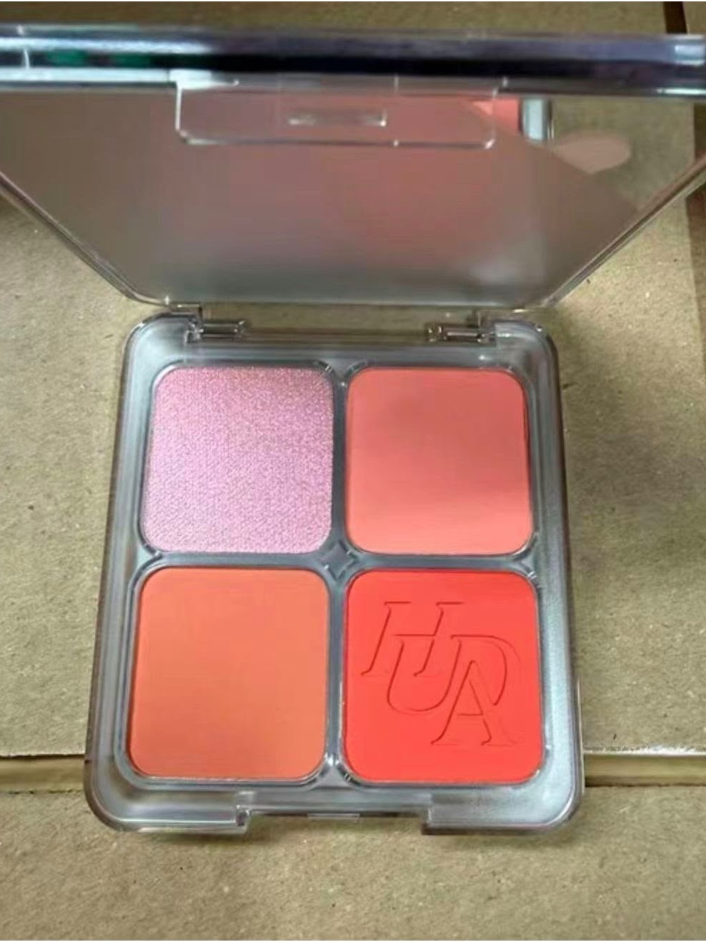 HUDA BEAUTY Blush Filter Palette - Coral
